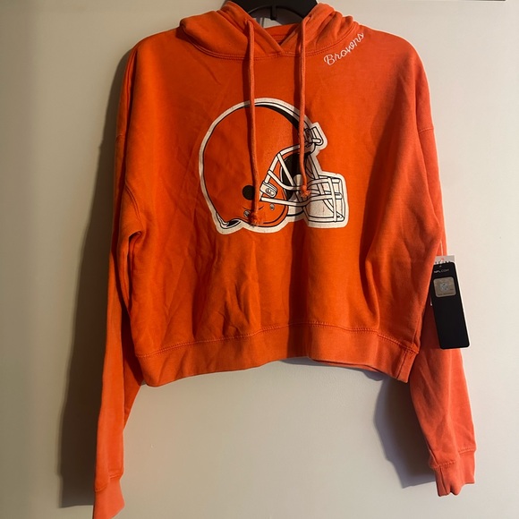 Nfl Apparel Sweaters - NWT! Women’s NFL Cleveland Browns Cropped Hoodie Sweatshirt